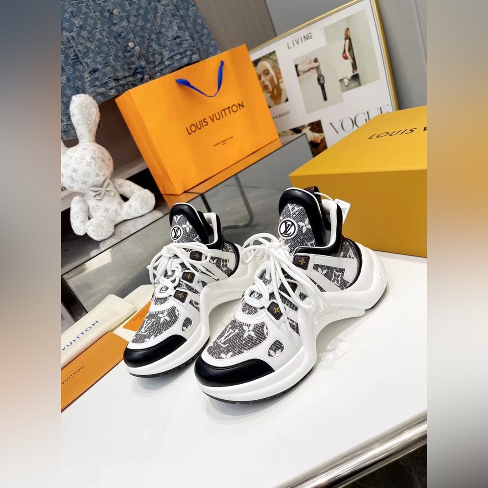 Louis Vuitton Archlight Sneakers  from Fall/Winter 2019 Collection🍡 - Picture 6 of 9